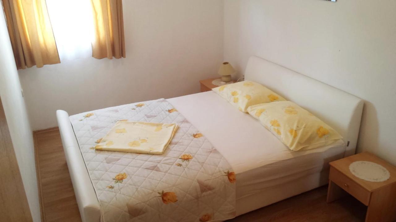Apartments Sanda Tribunj Tribalj Rom bilde