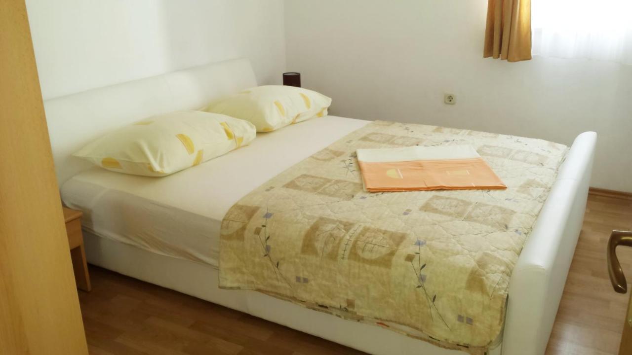Apartments Sanda Tribunj Tribalj Rom bilde